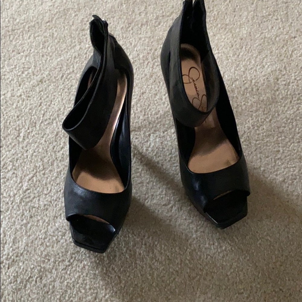 Jessica Simpson black leather heels